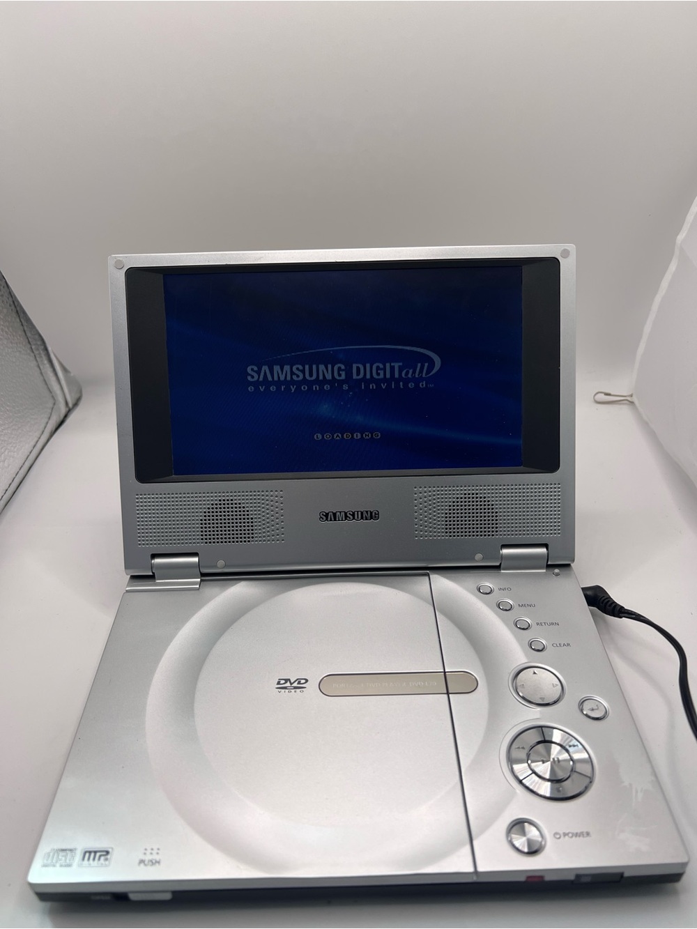 Samsung Portable DVD Player DVD-L75/L70 Tested Working